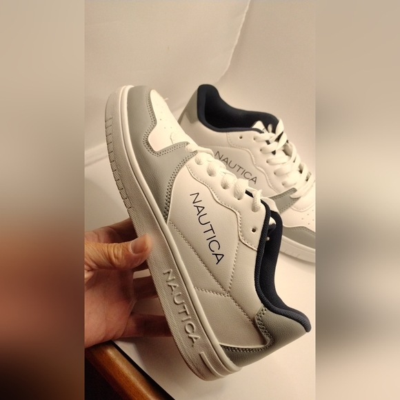 Nautica Sneakers Y. Size 5 New - Picture 7 of 8
